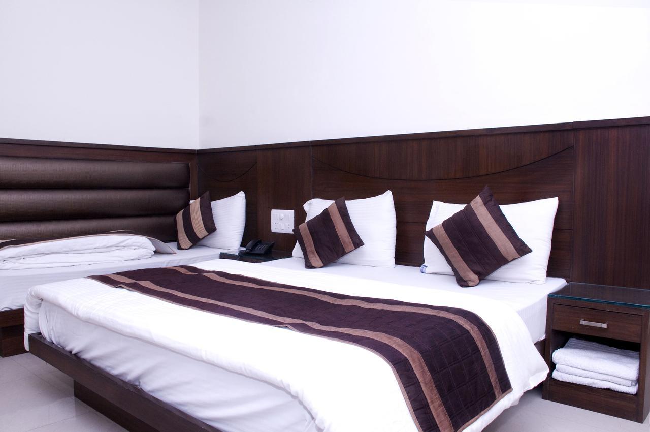 Hotel Usa Нью-Делі Екстер'єр фото